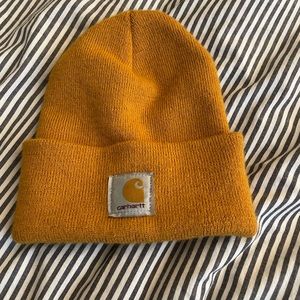 COPY - Yellow carhartt beanie